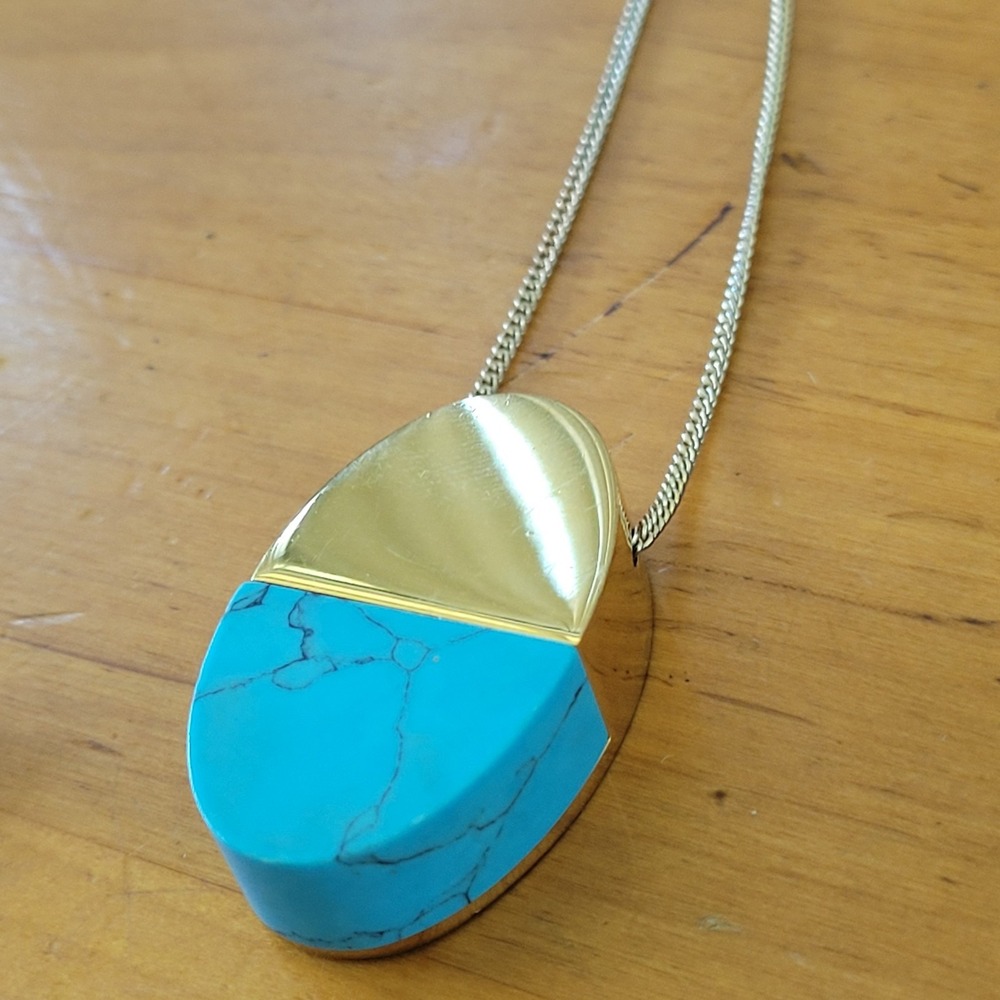 BANANA REPUBLIC BR Split Oval Pendant Necklace Faux Turquoise Gold Tone 30"